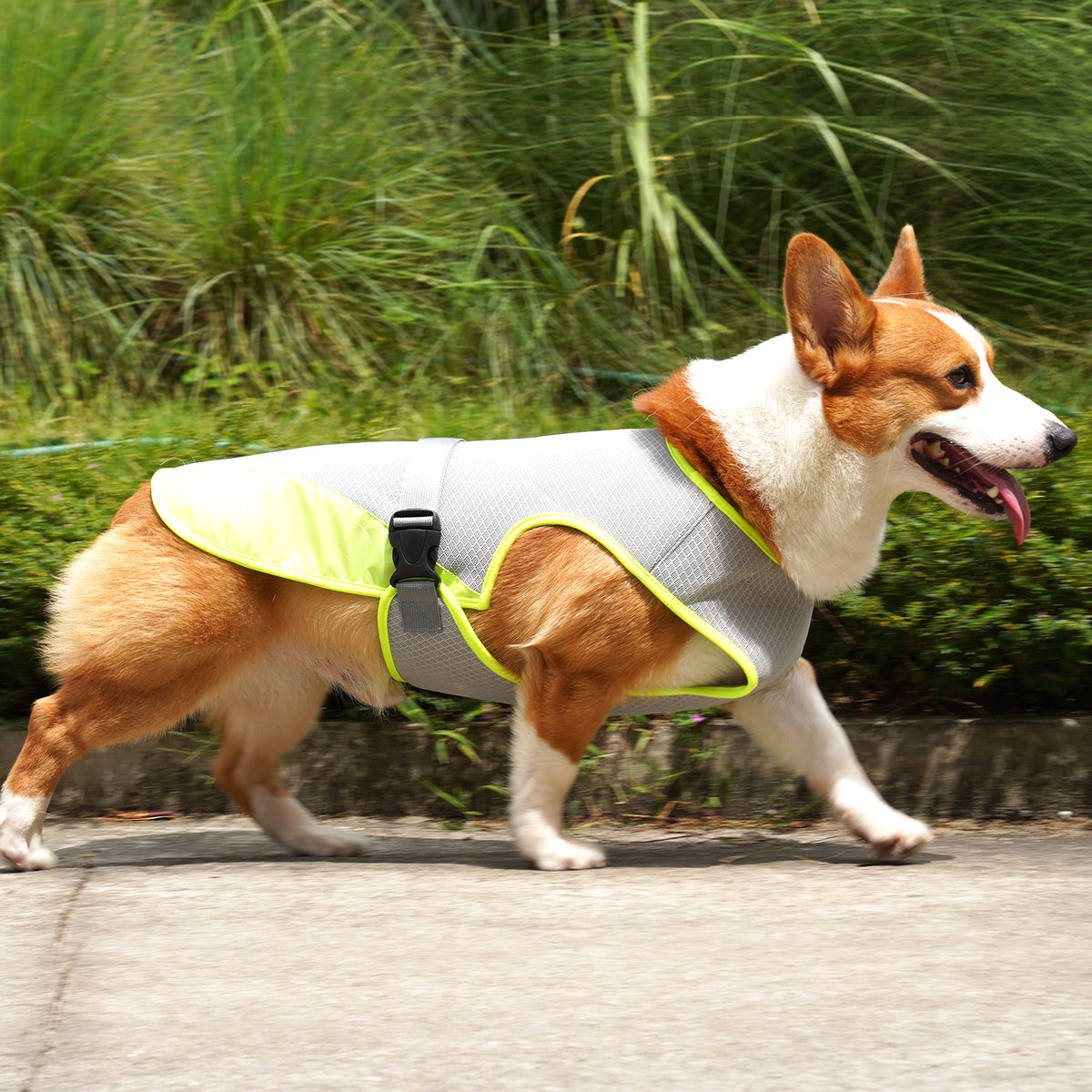Dog Cooling Vest Summer Pet Cooling Shirt - Breathable Heat Relief Clothing for Dogs